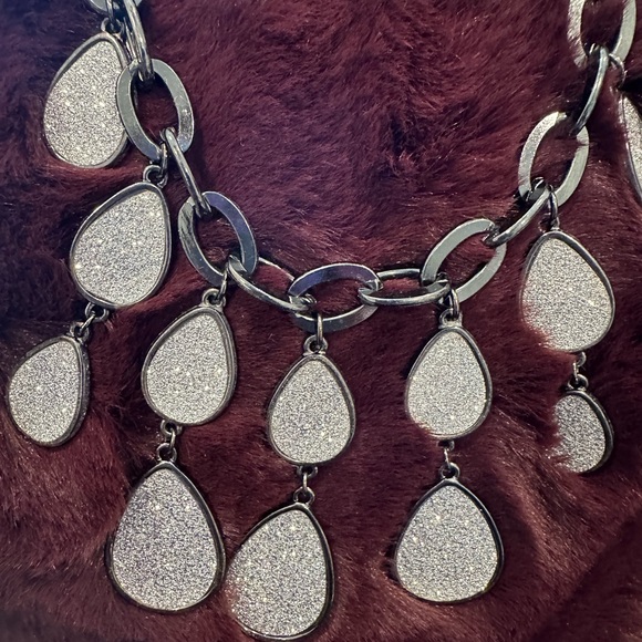 Vera Wang jewelry matching set - Picture 3 of 9